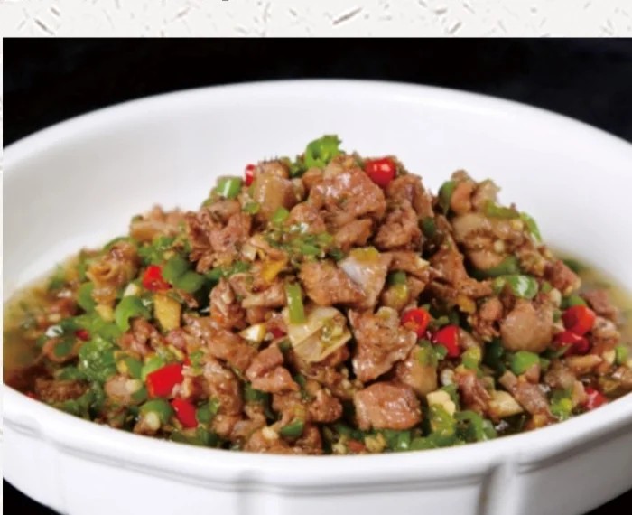 捞菜碎碎鸭成菜图