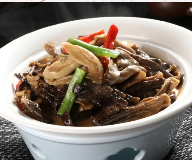 鹿茸菌焖肚条成菜图