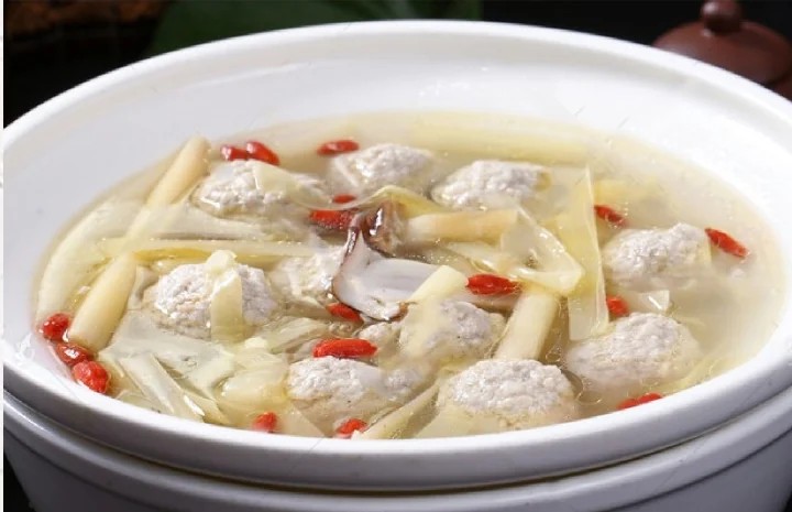 菌菇肉丸汤成菜图